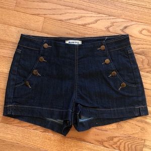 Junior’s denim high rise shorts